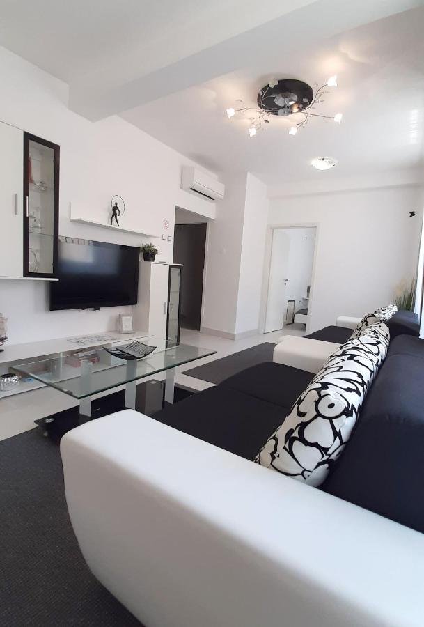 Apartment Decumana Krk Town Eksteriør billede